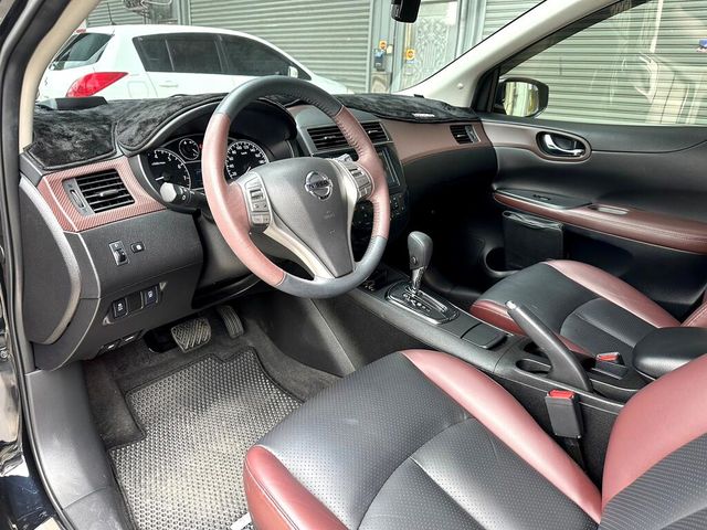NISSAN日產 TIIDA  第9張相片
