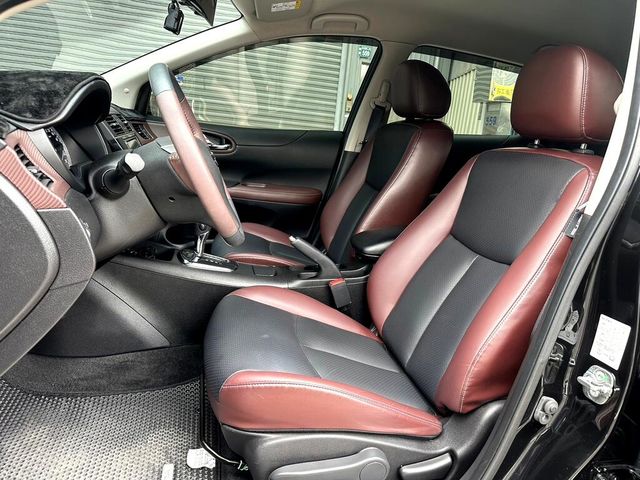 NISSAN日產 TIIDA  第10張相片