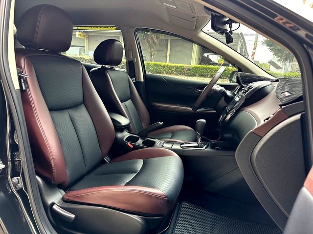 NISSAN日產 TIIDA  第12張相片