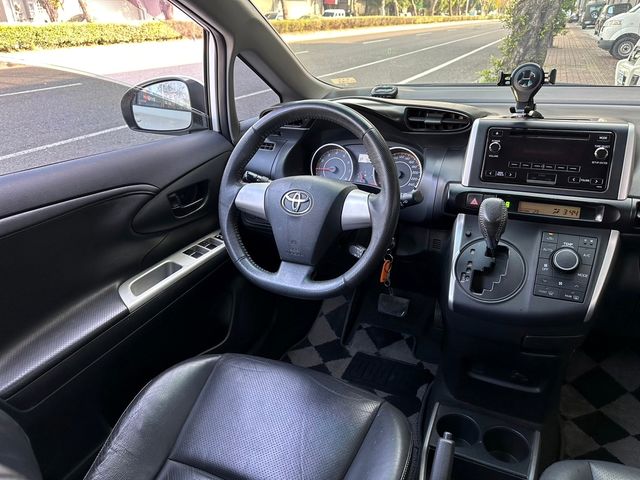TOYOTA豐田 WISH  第7張相片
