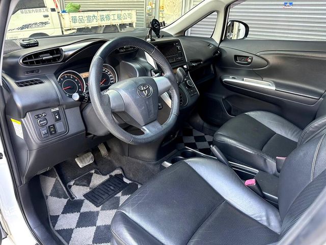 TOYOTA豐田 WISH  第11張相片