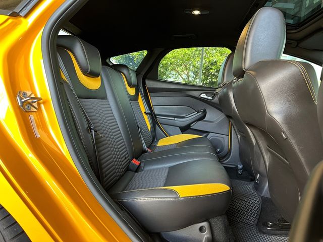 FORD福特 FOCUS ST  第16張相片