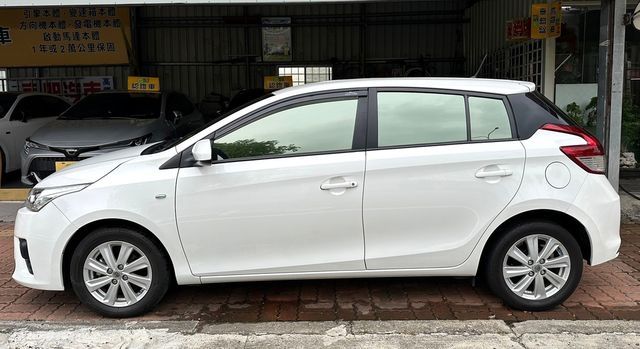 TOYOTA豐田 YARIS  第2張相片