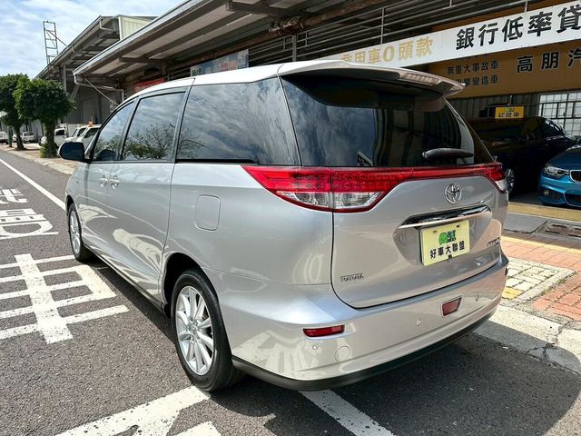 TOYOTA豐田 PREVIA  第4張相片