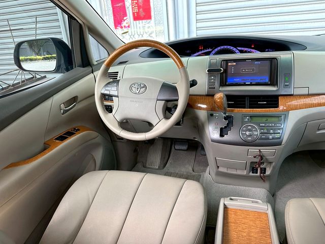 TOYOTA豐田 PREVIA  第7張相片