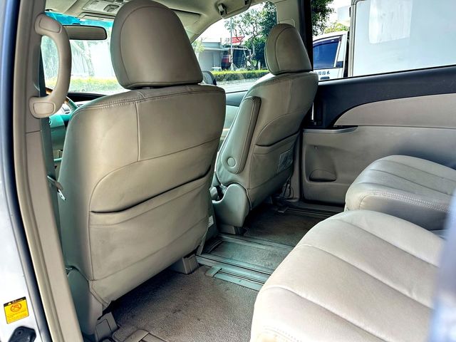 TOYOTA豐田 PREVIA  第13張相片