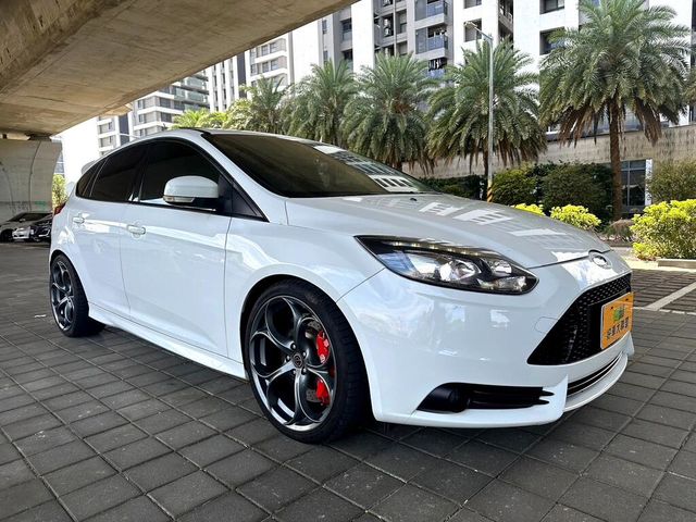 FORD福特 FOCUS ST  第3張相片
