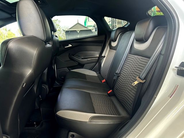 FORD福特 FOCUS ST  第15張相片