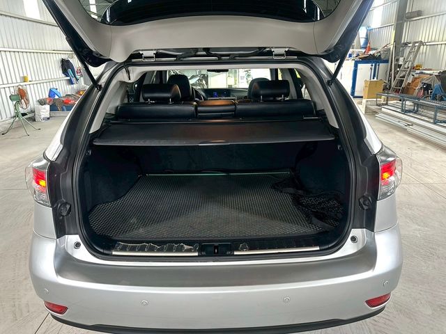LEXUS凌志 RX450H  第15張相片