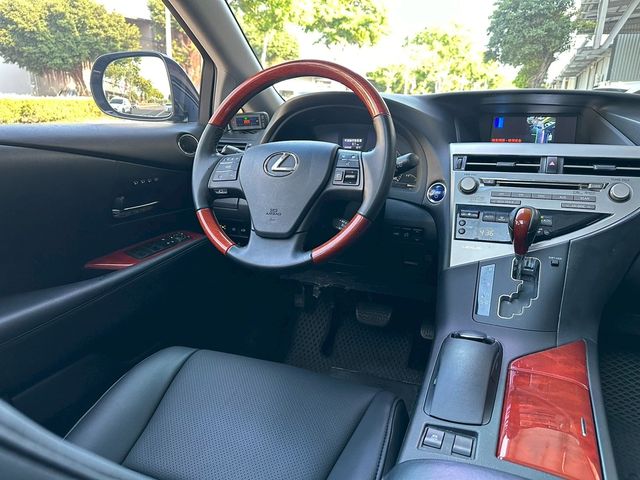 LEXUS凌志 RX450H  第5張相片