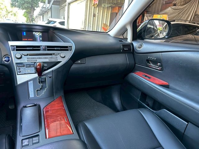 LEXUS凌志 RX450H  第6張相片