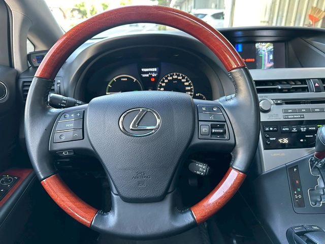 LEXUS凌志 RX450H  第17張相片