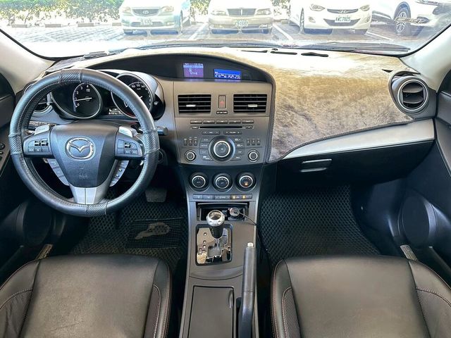 MAZDA馬自達 MAZDA 3  第6張相片