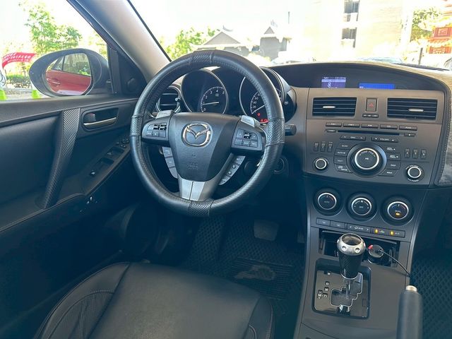 MAZDA馬自達 MAZDA 3  第7張相片