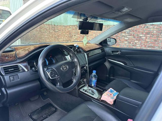 TOYOTA豐田 CAMRY HYBRID  第3張相片