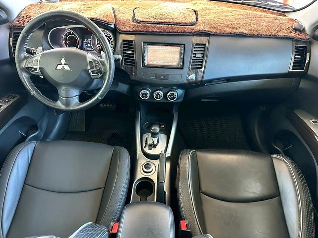MITSUBISHI三菱 OUTLANDER  第6張相片
