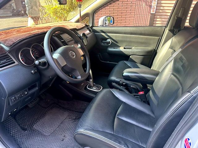 NISSAN日產 TIIDA  第8張相片