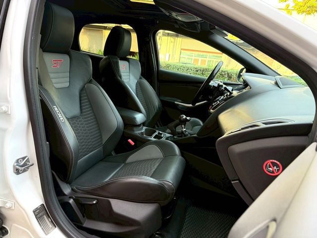 FORD福特 FOCUS ST  第11張相片