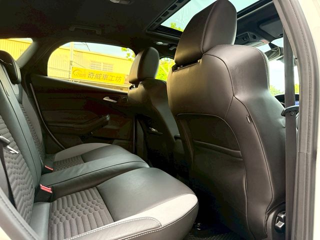 FORD福特 FOCUS ST  第16張相片
