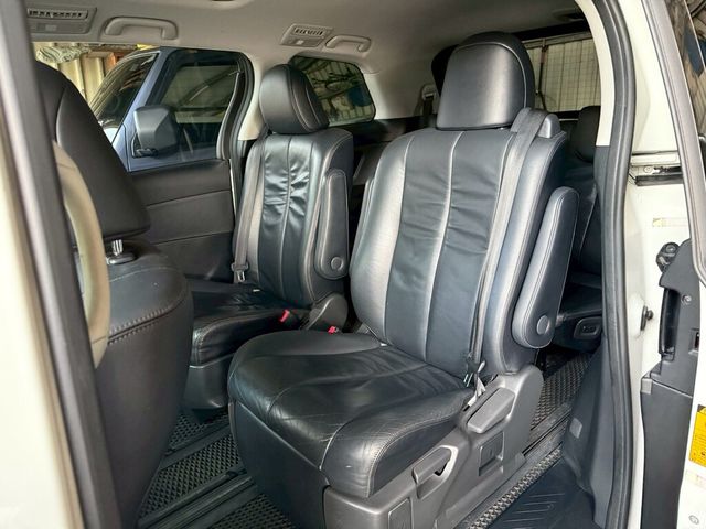 TOYOTA豐田 PREVIA  第8張相片
