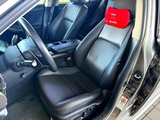 LEXUS凌志 IS 300H  第10張相片