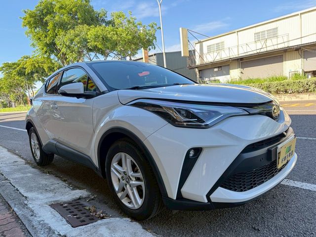 TOYOTA豐田 C-HR  第3張相片