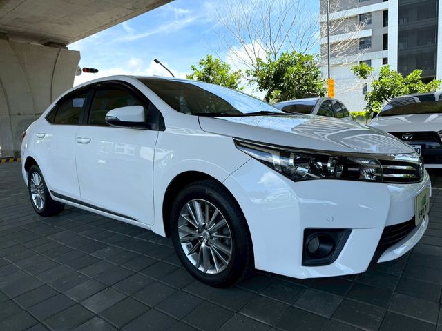 TOYOTA豐田 ALTIS  第3張相片