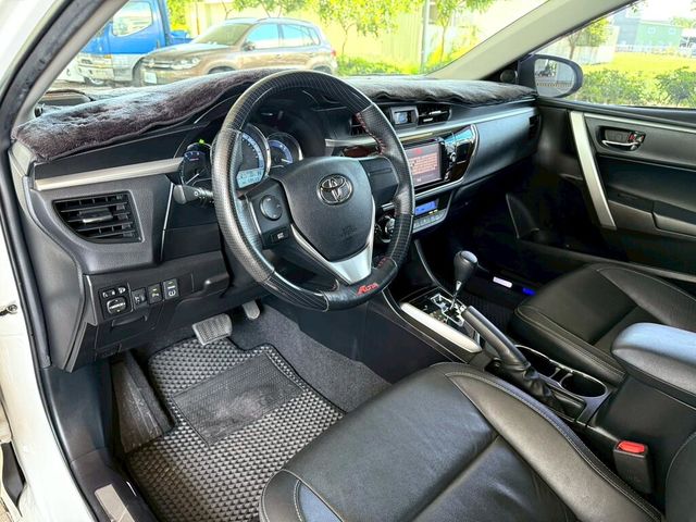 TOYOTA豐田 ALTIS  第10張相片