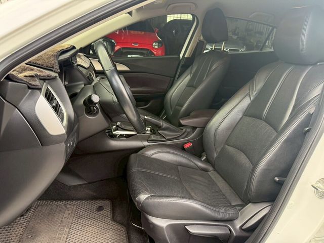 MAZDA馬自達 MAZDA 3  第7張相片