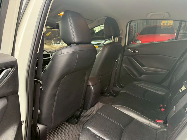 MAZDA馬自達 MAZDA 3  第9張相片