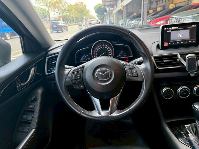 MAZDA馬自達 MAZDA 3  第6張相片