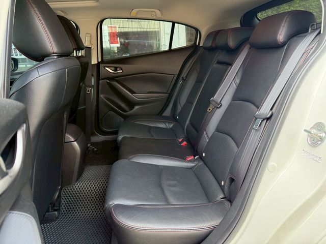 MAZDA馬自達 MAZDA 3  第10張相片