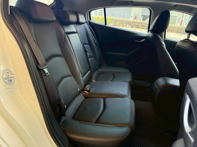 MAZDA馬自達 MAZDA 3  第11張相片