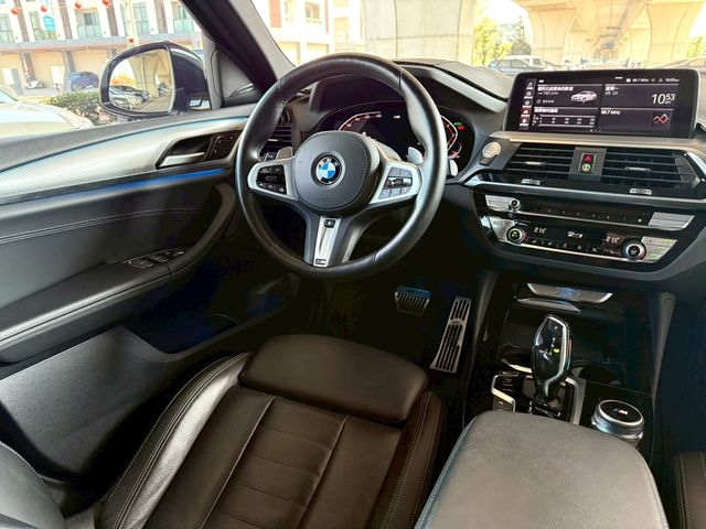 BMW寶馬 X4 XDRIVE30I  第8張相片