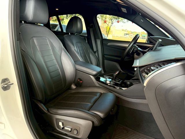 BMW寶馬 X4 XDRIVE30I  第12張相片