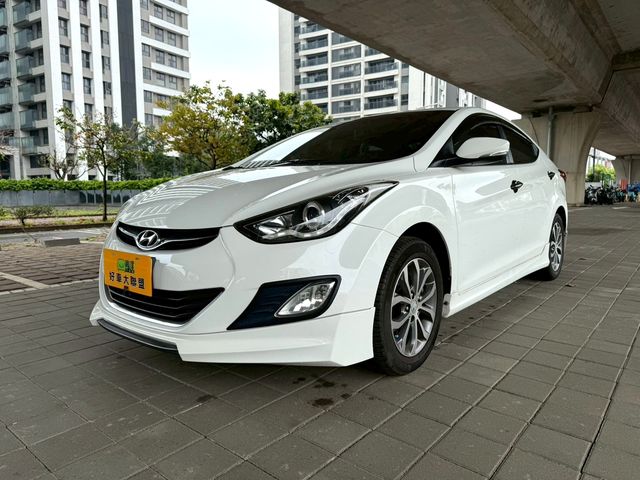 HYUNDAI現代 ELANTRA  第1張相片