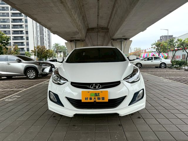 HYUNDAI現代 ELANTRA  第2張相片
