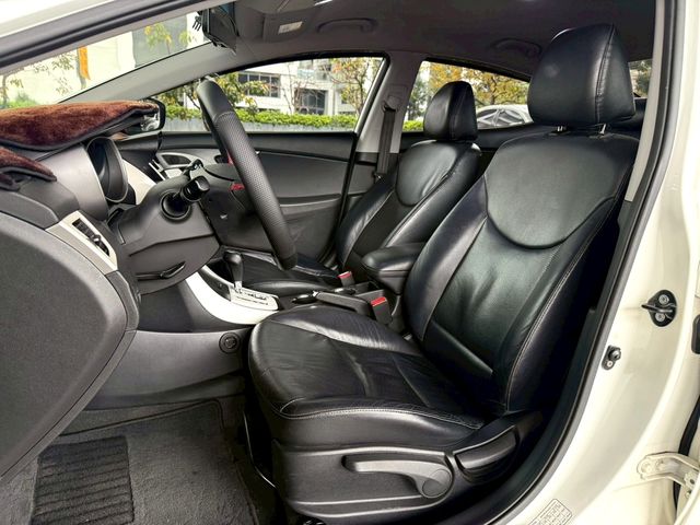HYUNDAI現代 ELANTRA  第10張相片
