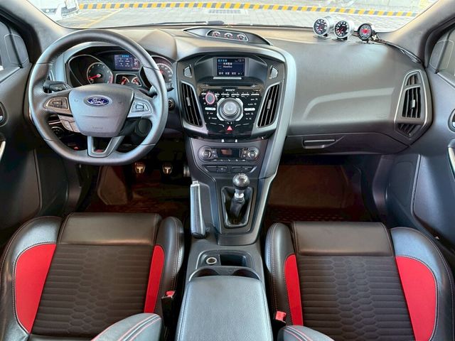 FORD福特 FOCUS ST  第7張相片
