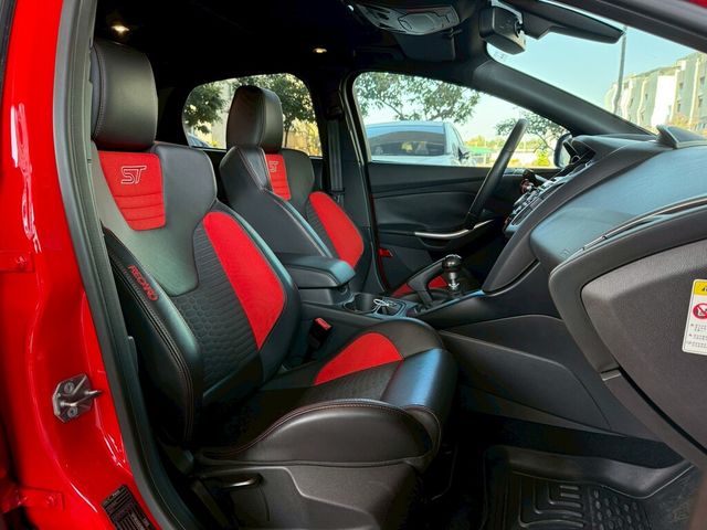 FORD福特 FOCUS ST  第12張相片