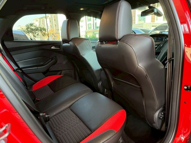 FORD福特 FOCUS ST  第15張相片