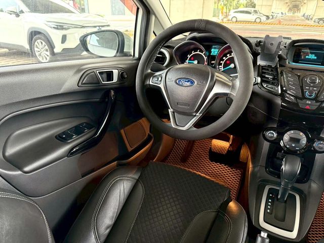 FORD福特 FIESTA  第7張相片
