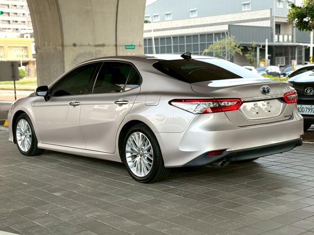 TOYOTA豐田 CAMRY HYBRID  第4張相片