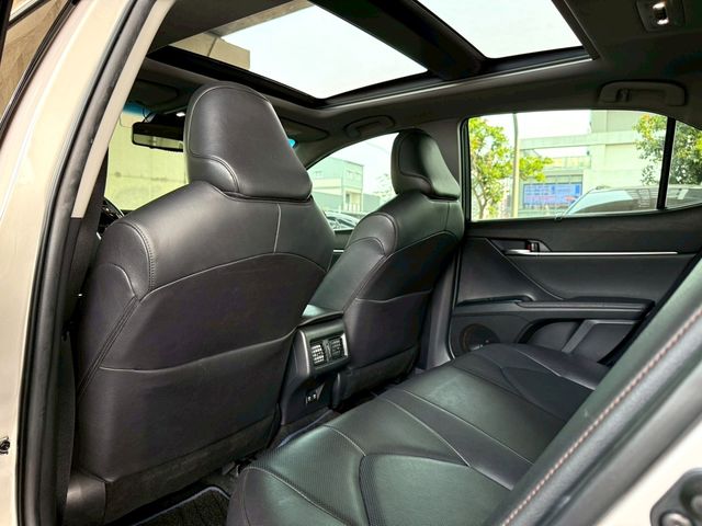 TOYOTA豐田 CAMRY HYBRID  第10張相片