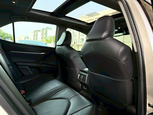 TOYOTA豐田 CAMRY HYBRID  第12張相片