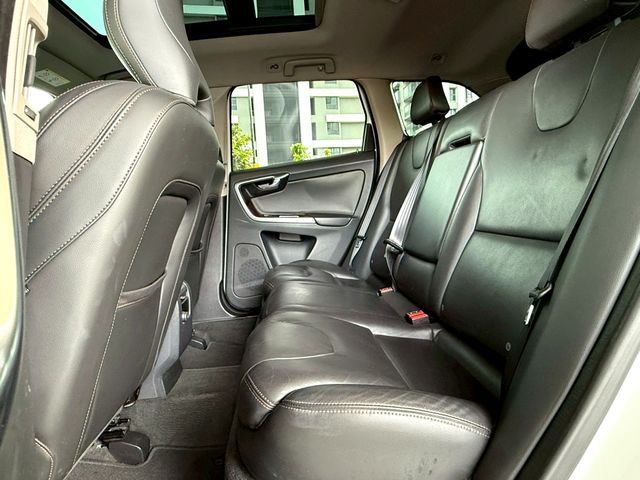 VOLVO富豪 XC60  第12張相片