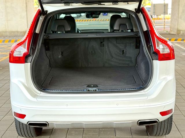 VOLVO富豪 XC60  第15張相片