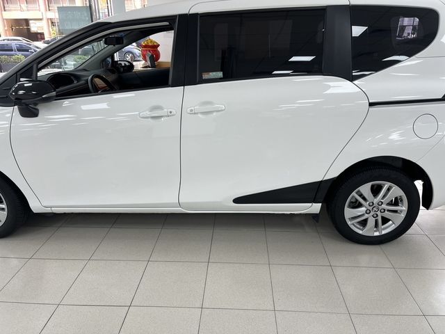 TOYOTA豐田 SIENTA  第3張相片