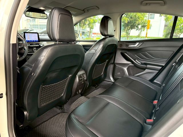 FORD福特 FOCUS  第13張相片