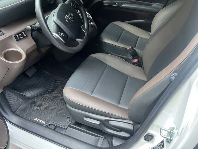 TOYOTA豐田 SIENTA  第3張相片